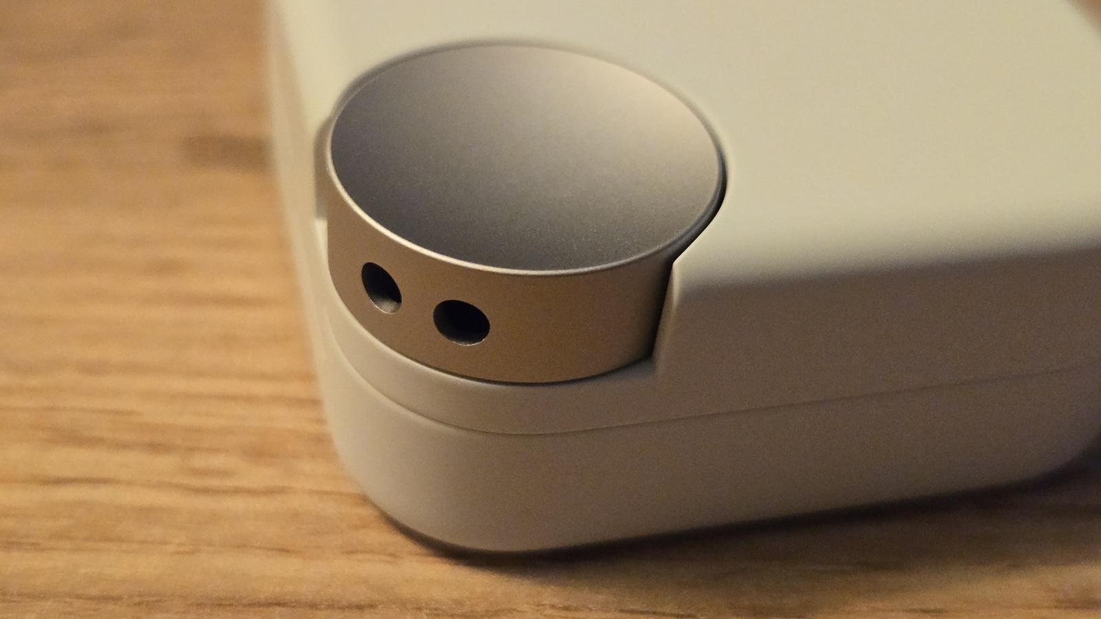 CMF Buds 2 Plus boitier detail