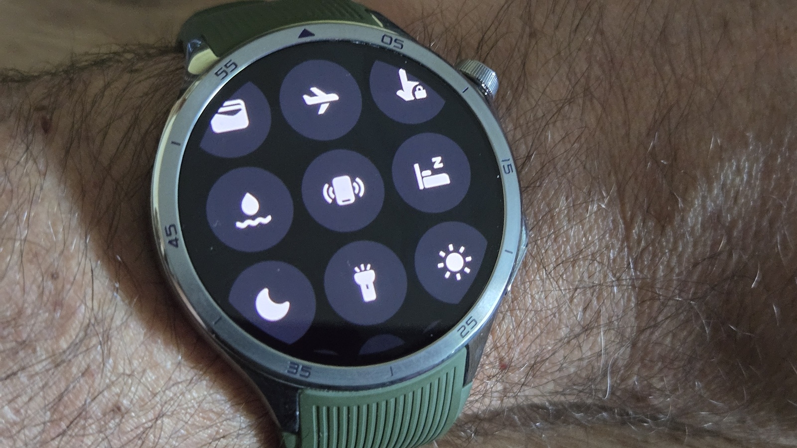 OnePlus Watch 3 centre controle