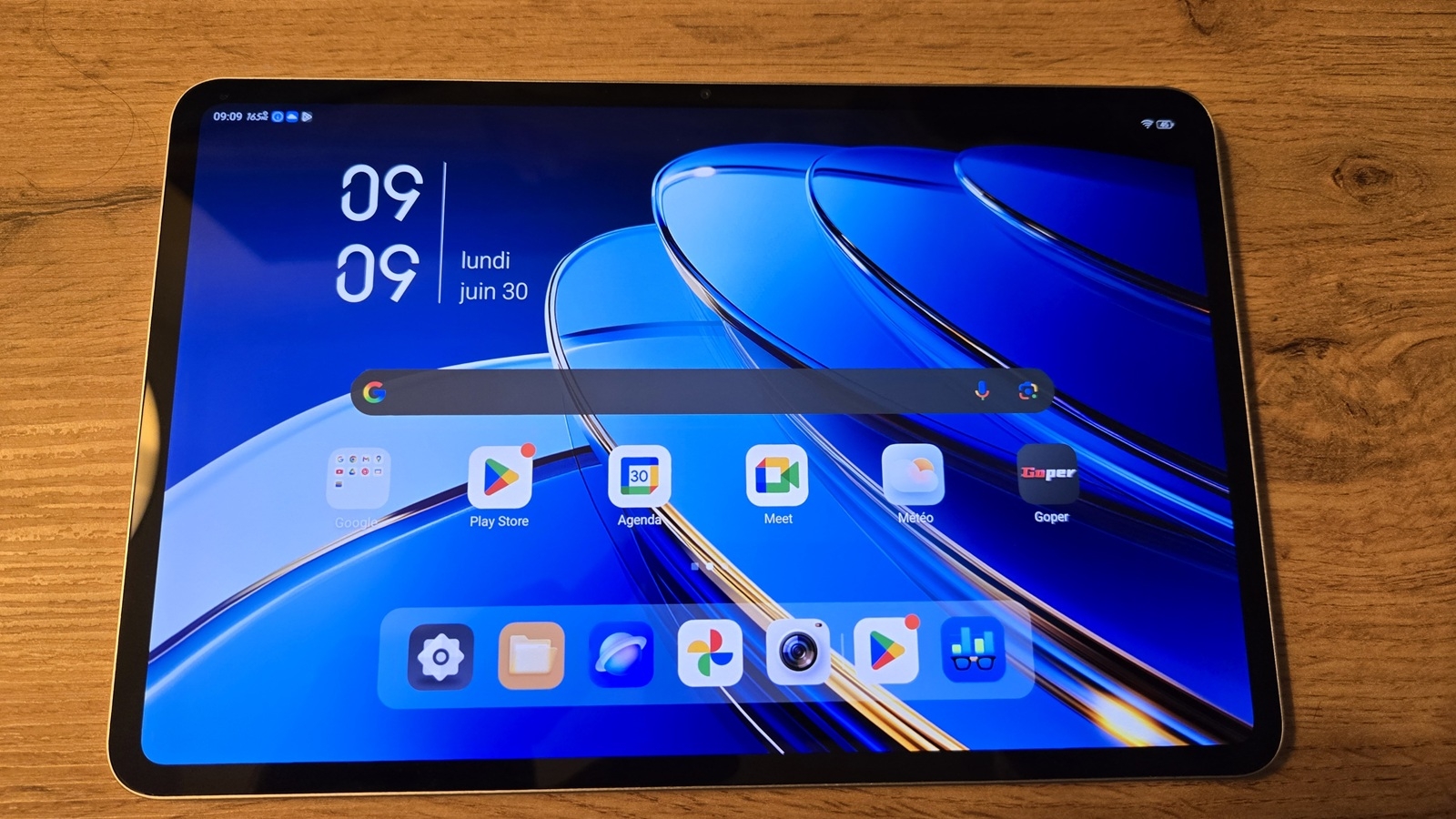 Redmagic Astra Gaming Tablet 01