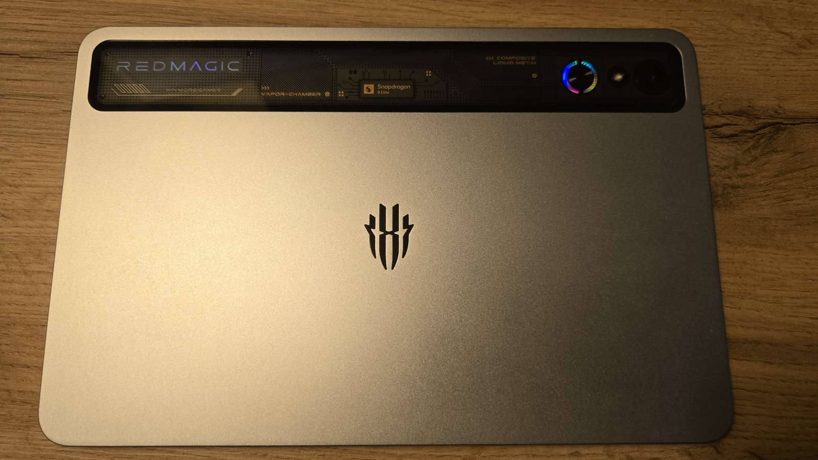 Redmagic Astra Gaming Tablet dos