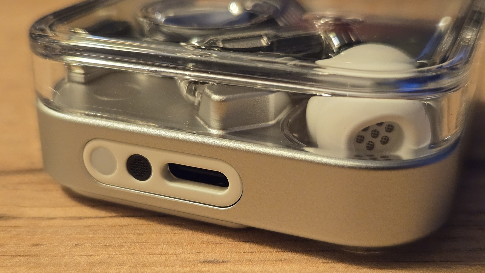 Nothing Ear 3 connectique