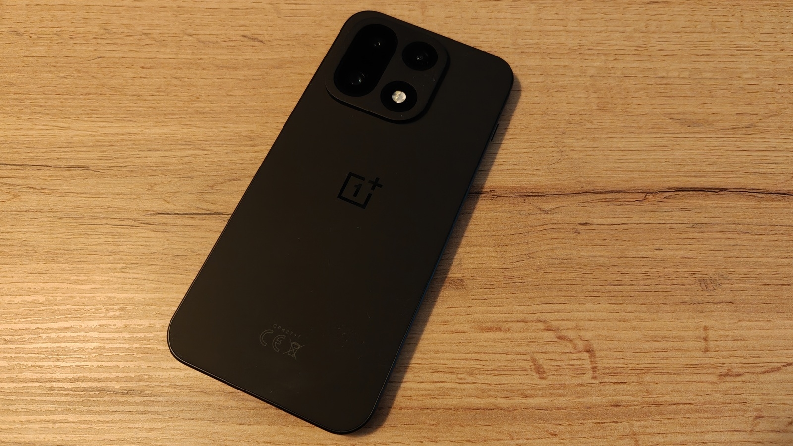 OnePlus 15 05