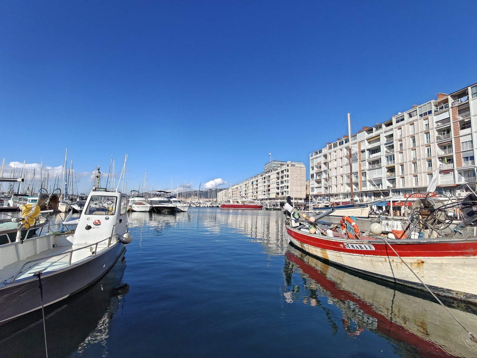 OnePlus 15 Ultra Grand Angle