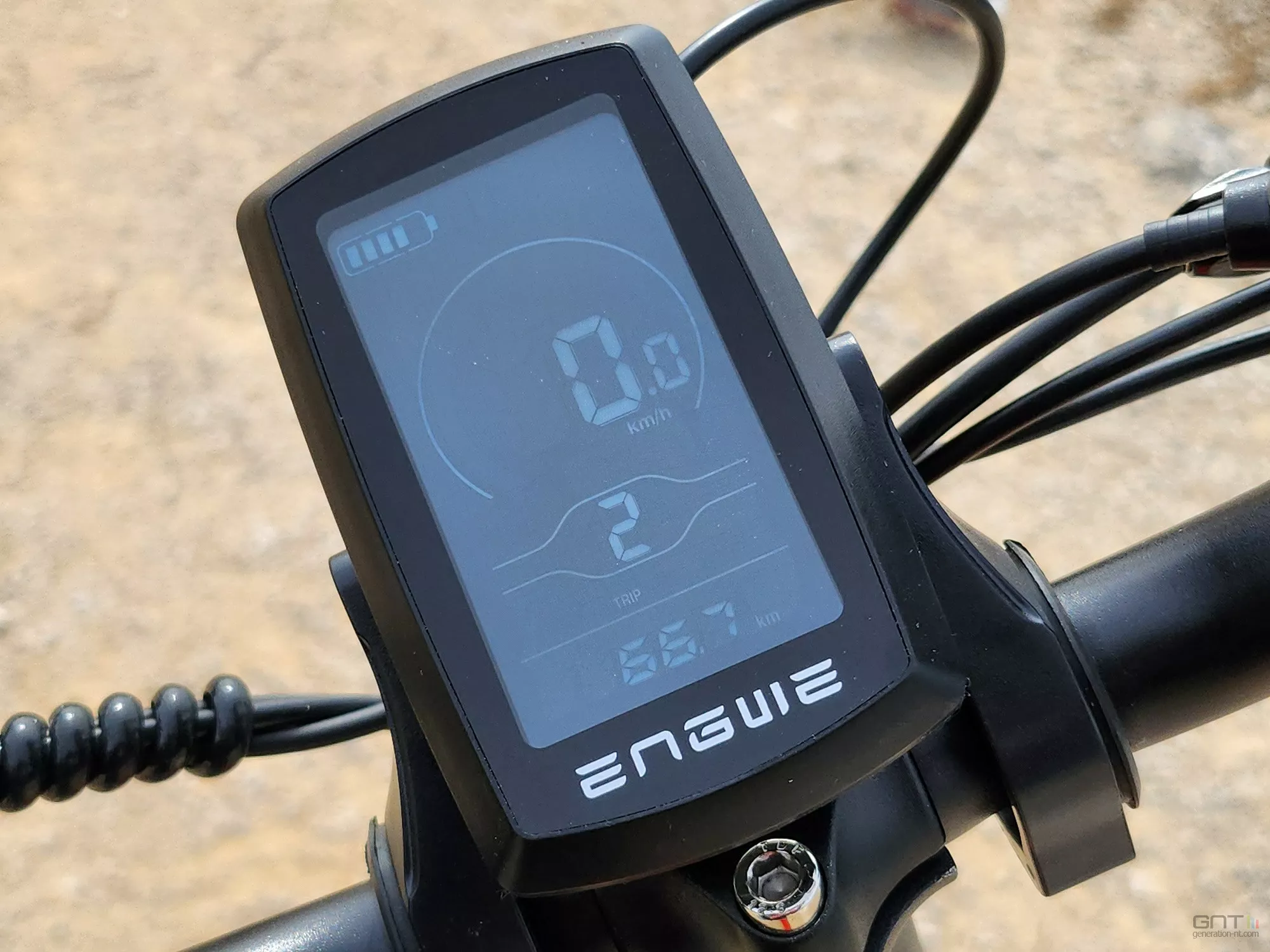 Test Engwe Engine X : un surprenant vélo électrique pliant tout