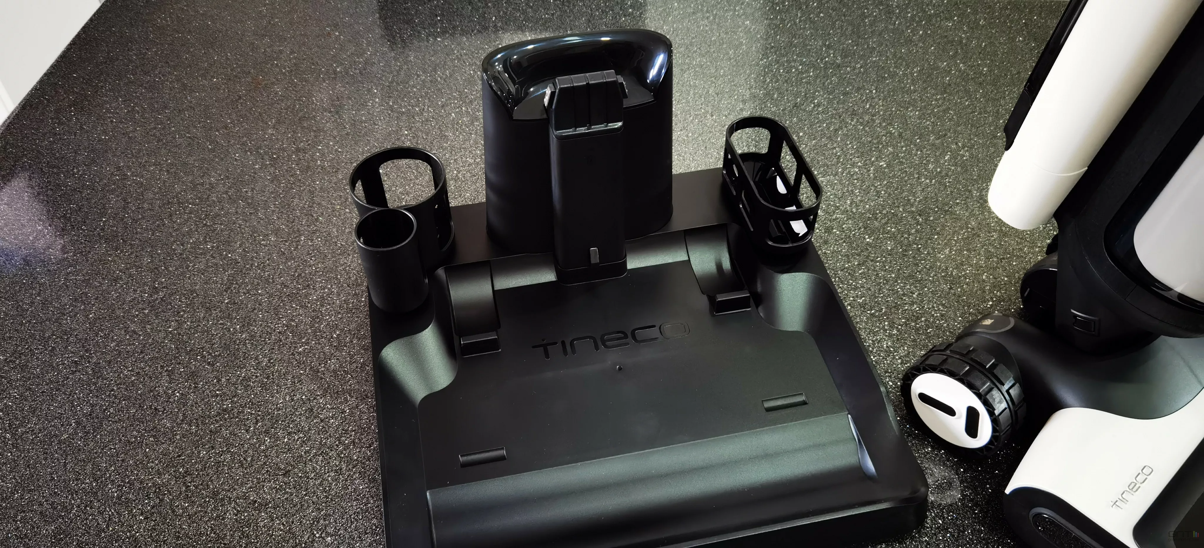Tineco Floor One S7 Pro : test d'un étonnant laveur de sols autonettoyant -  % Objets du Futur