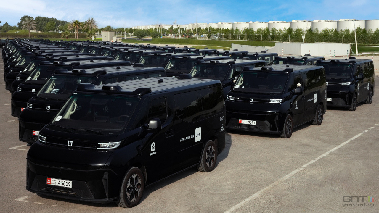 abu-dhabi-robotaxis-gxr-flotte