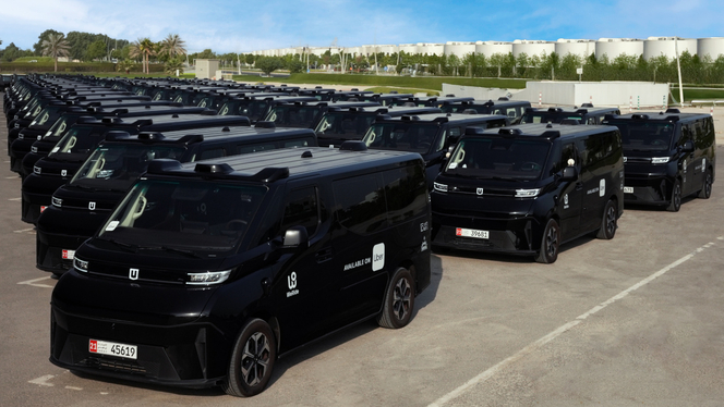 abu-dhabi-robotaxis-gxr-flotte