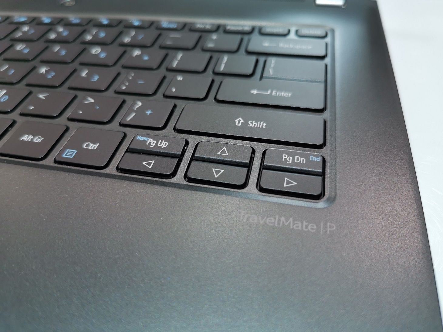 Acer Travelmate P6 02