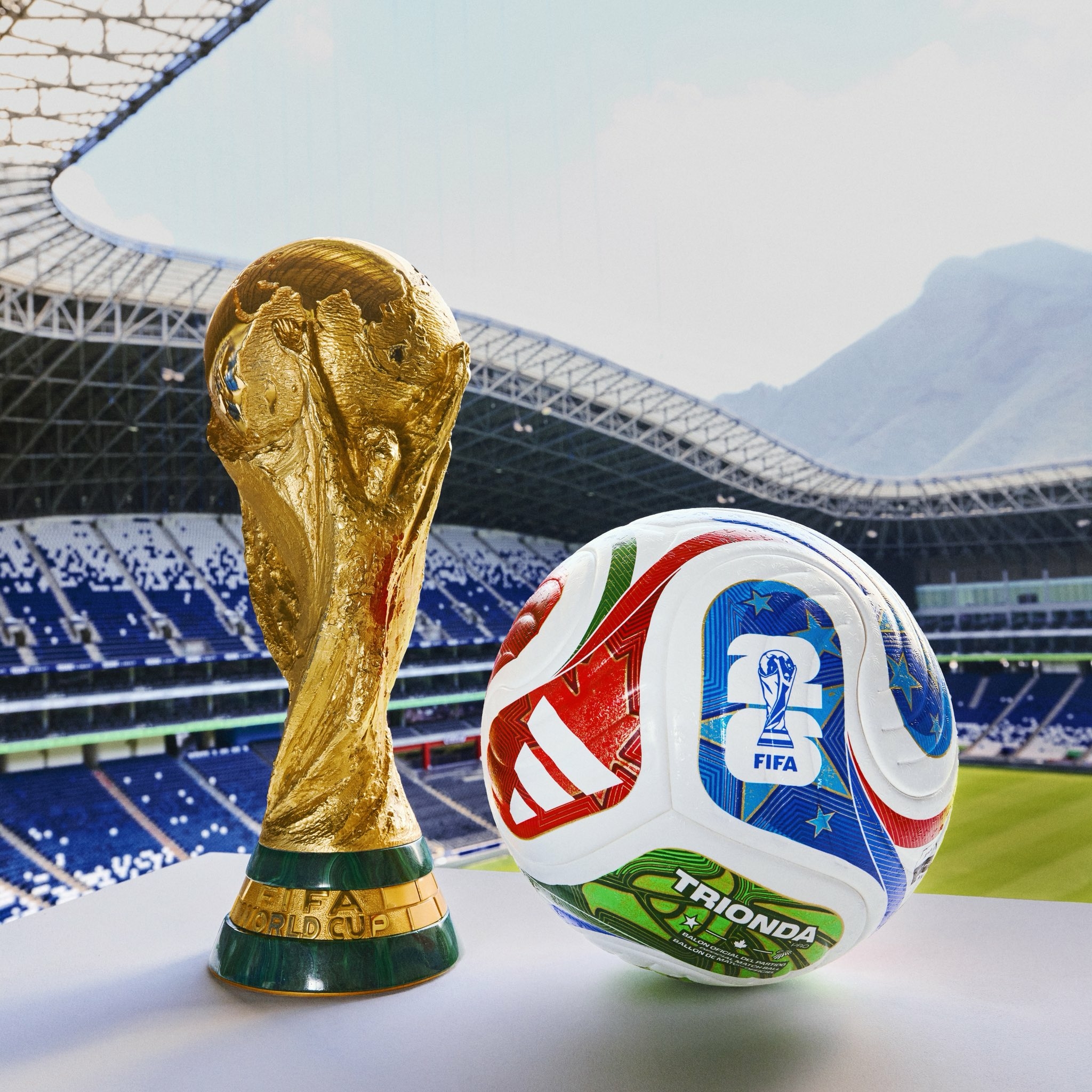 Adidas Trionda ballon football connecte
