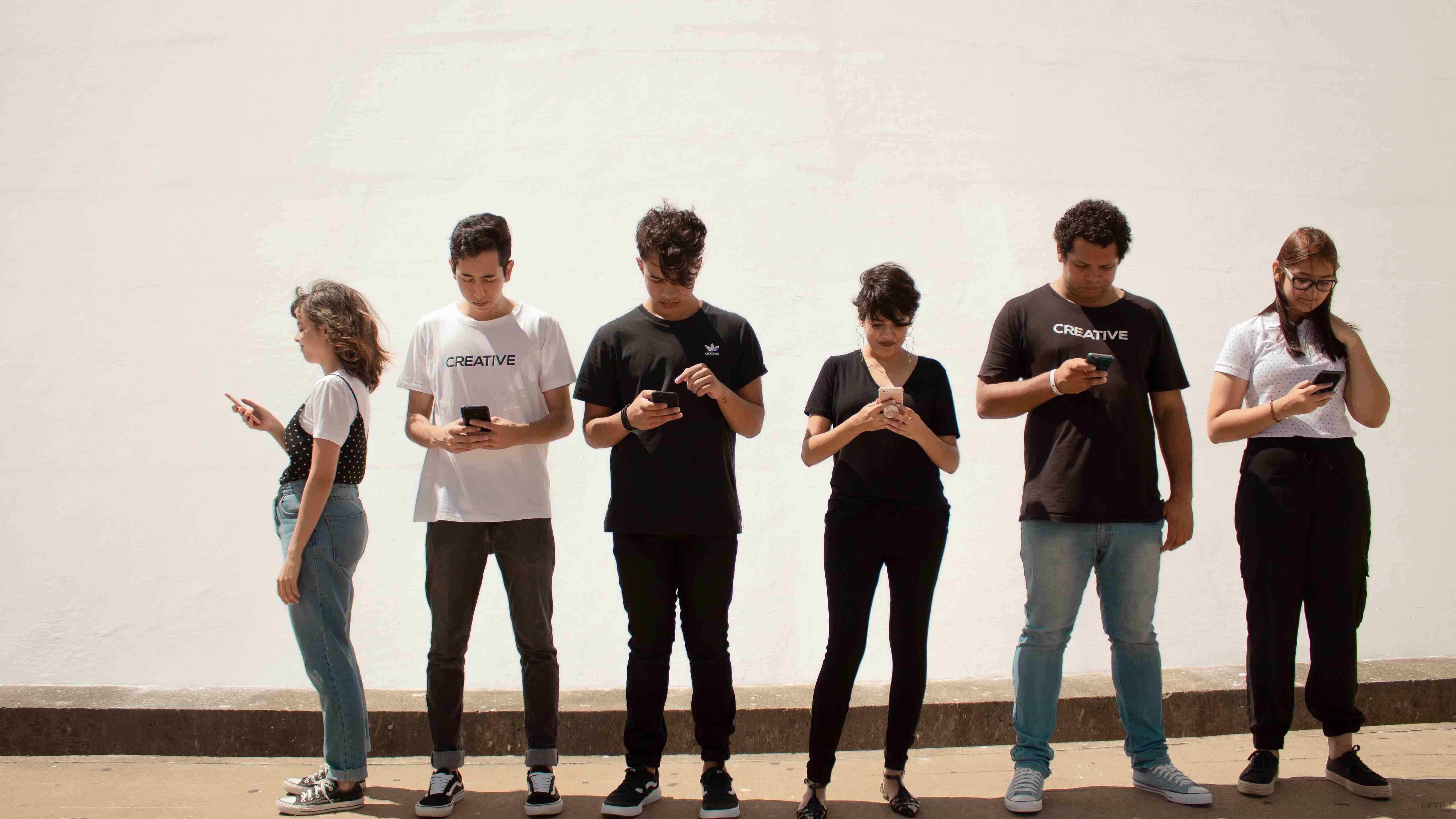 Le téléphone portable sera interdit au lycée dès la rentrée 2026