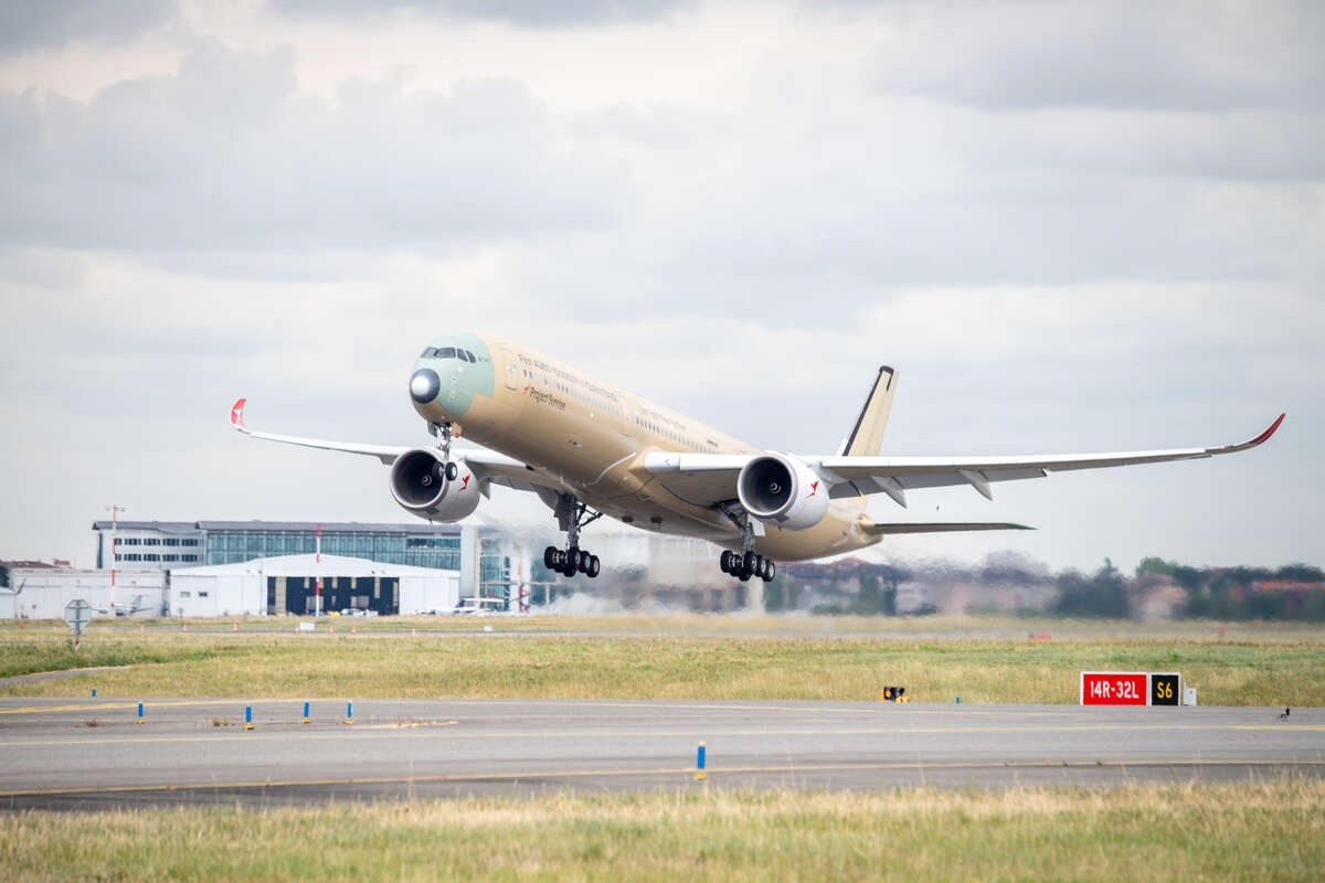 Airbus A350 1000 ULR Toulouse essais