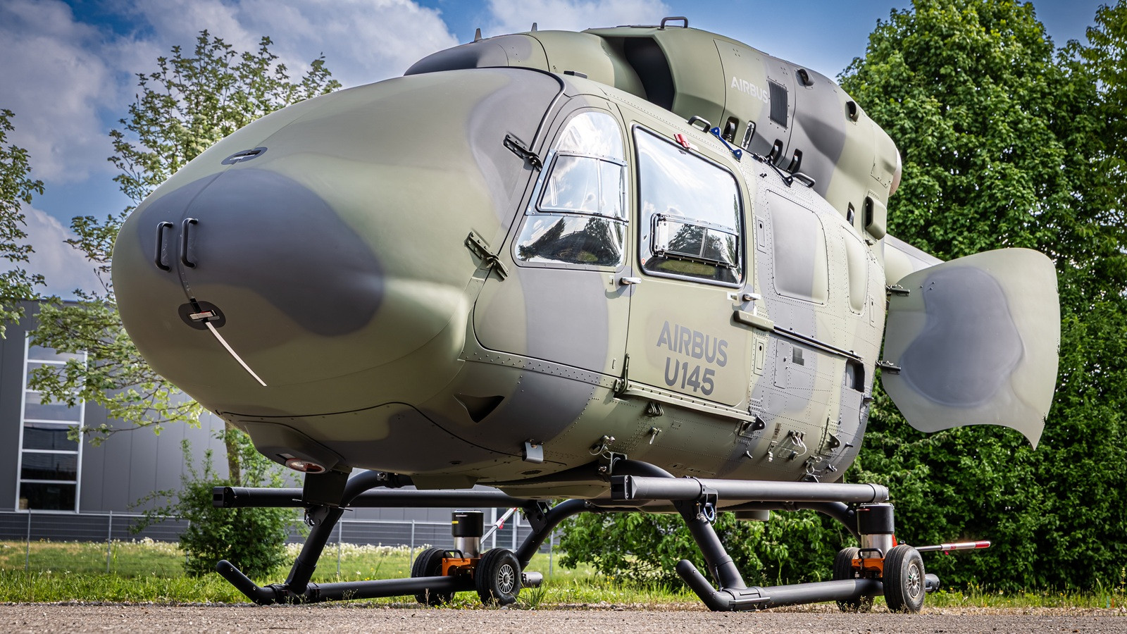 Airbus U145 : le géant européen transforme son hélicoptère star en drone de combat et de logistique