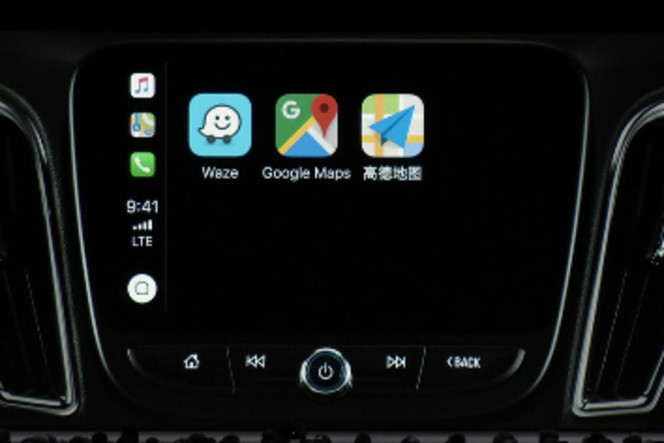 Apple-CarPlay-Google-Maps-Waze