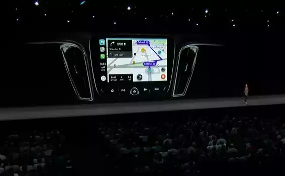 Apple-CarPlay-Waze