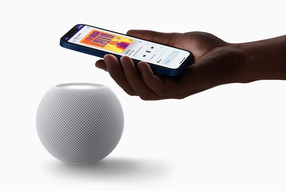 apple-homepod-mini-iphone