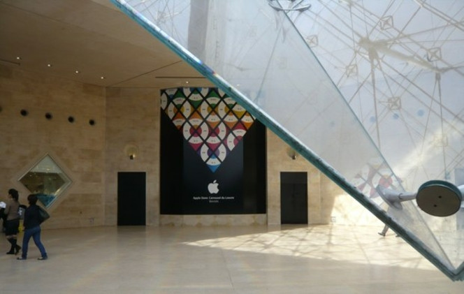 Apple Store Carrousel Louvre
