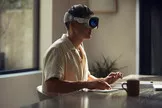 Apple Vision Pro : en retard et en faible volume, le casque de réalité mixte convaincra-t-il ?