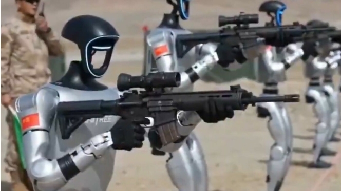 La Chine vous fait croire à son armée de robots, et ça marche...