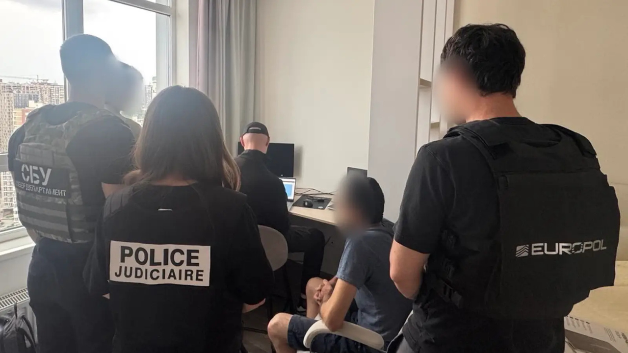 arrestation-administrateur-presume-forum-xss