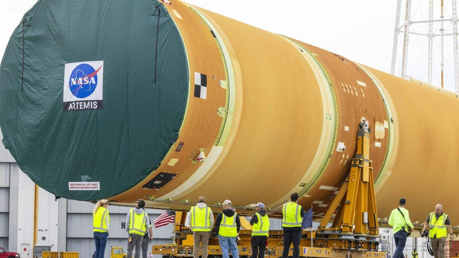 Artemis III : le coeur de la fusée est enfin sur la route !