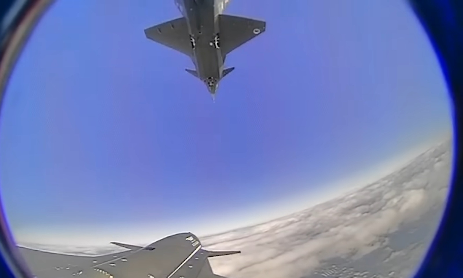 Bayraktar Kizilelma 02