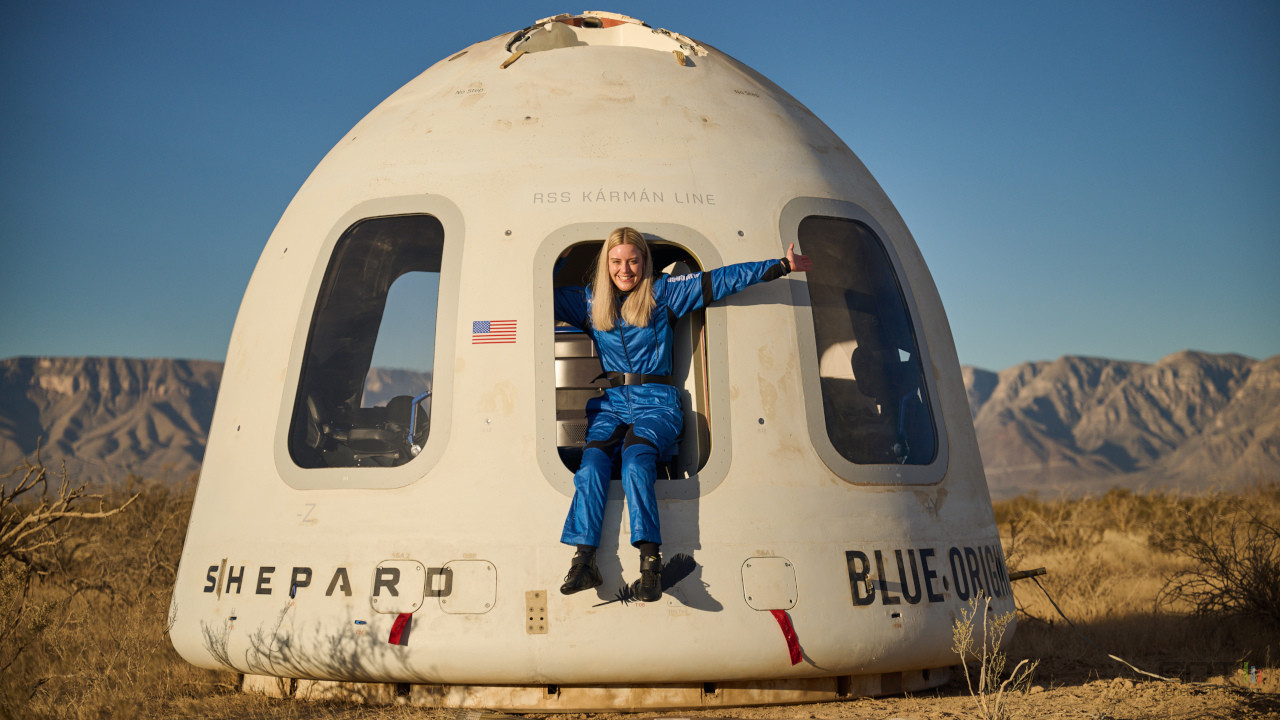 blue-origin-ns-27-michaela-benthaus