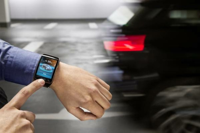 BMW Assist smartwatch