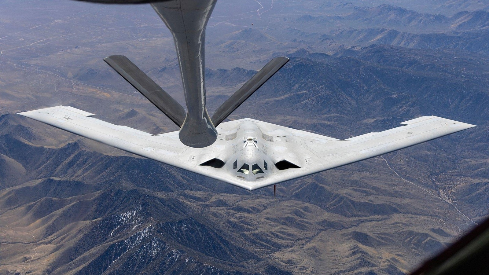 B-21 Raider stealth bomber_01
