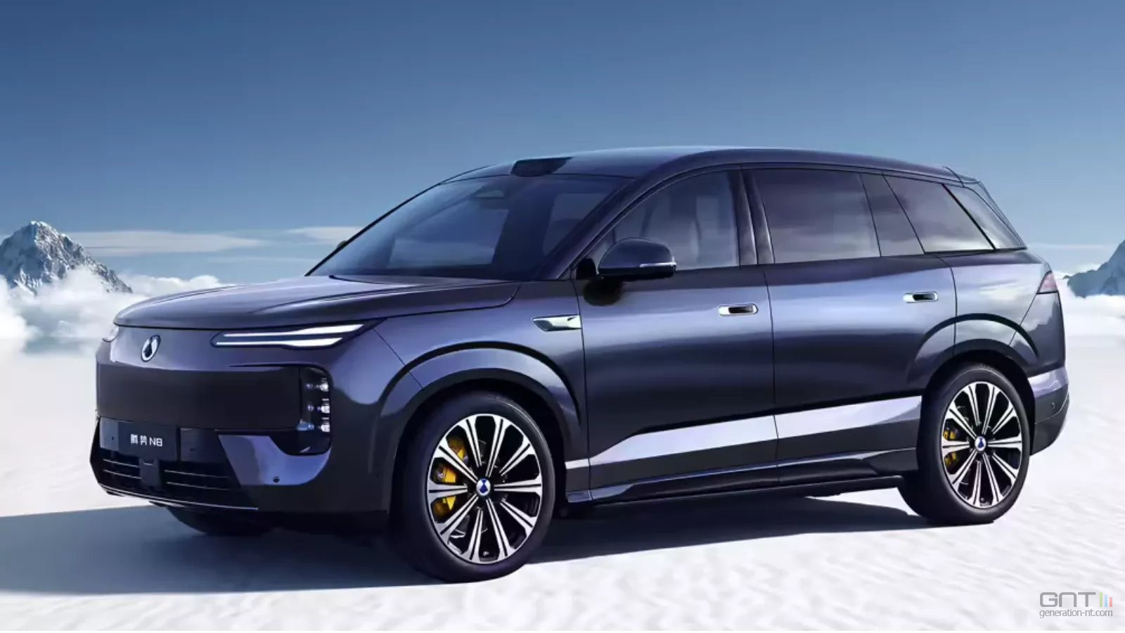 Le BYD Denza N8 affiche 1 003 km d'autonomie et 1 210 chevaux pour une recharge en 9 minutes