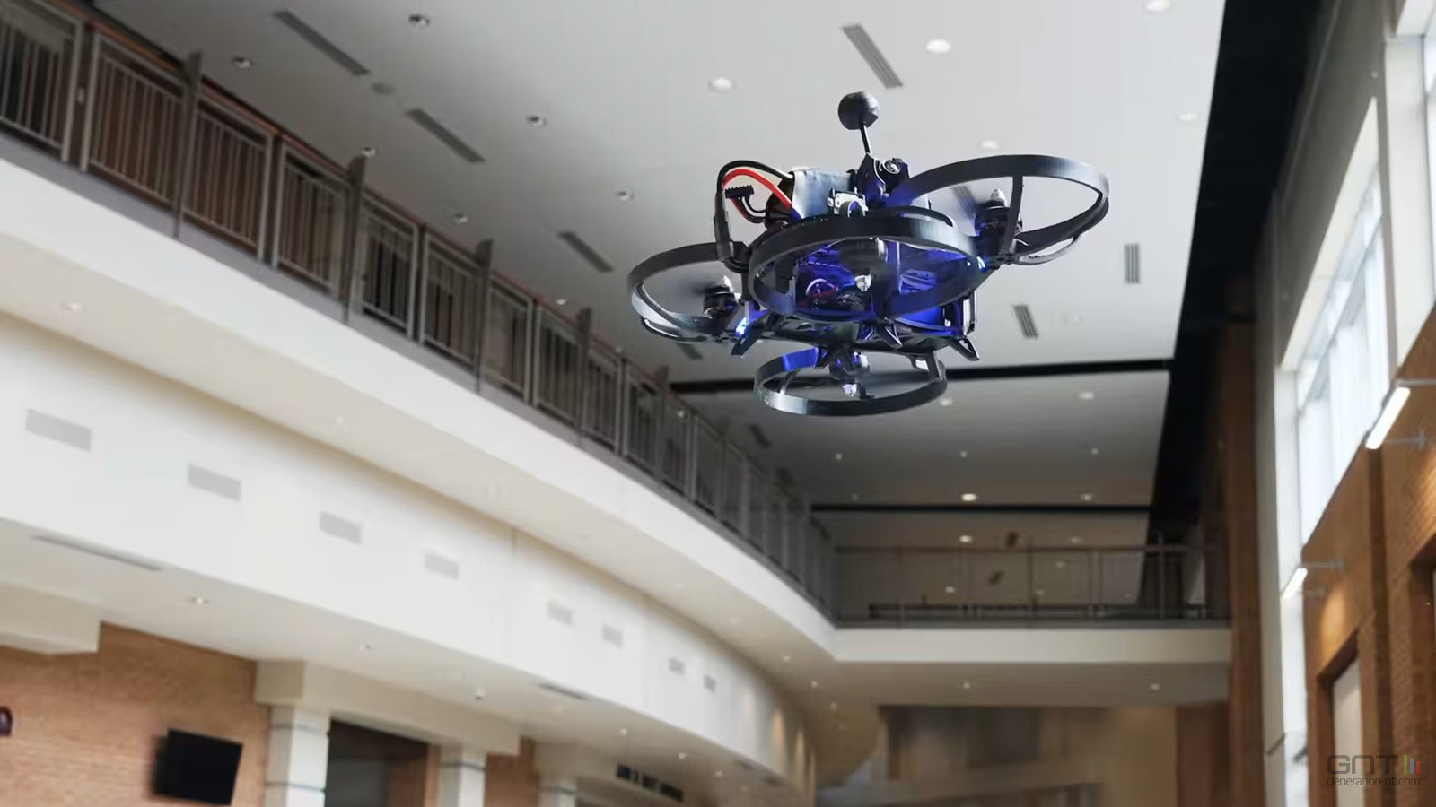 Campus Guardian Angel : les drones au poivre en réponse aux tireurs dans les écoles américaines
