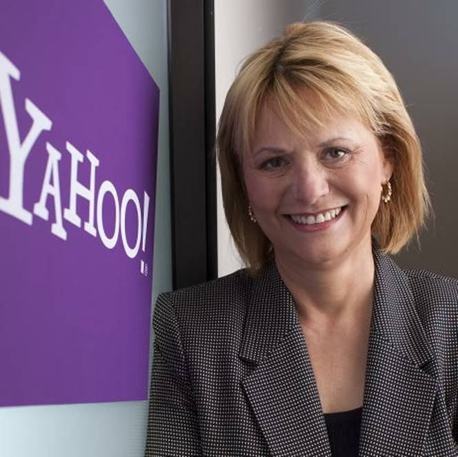 Carol Bartz Yahoo logo pro