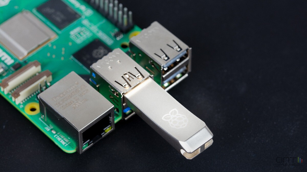 CL&eacute; USB Raspberry 01