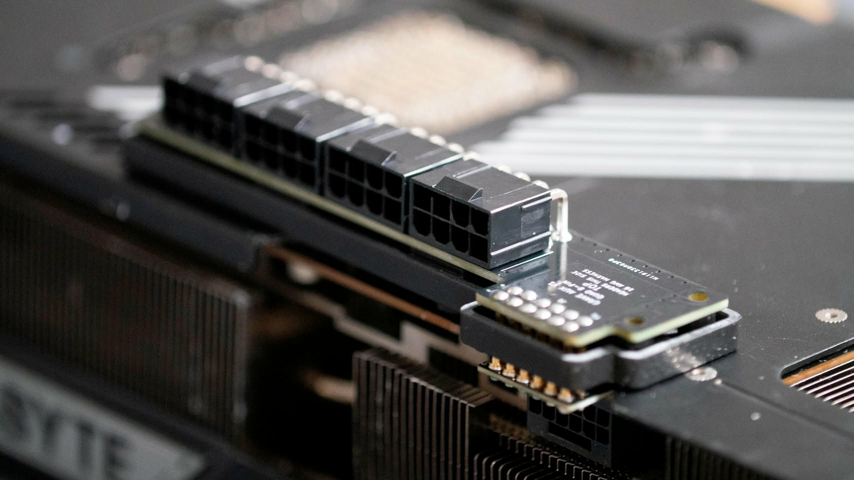 RTX 5090_02 Stromanschluss
