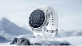Coros dévoile l'Apex 4, sa nouvelle montre de trail qui défie Garmin.
