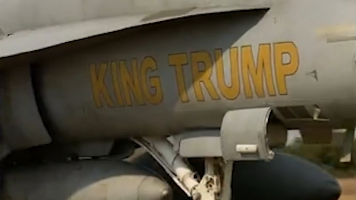 Danger Zone King Trump video virale