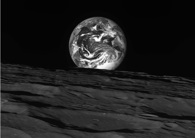 danuri-luti-surface-lune-terre-344-km-altitude