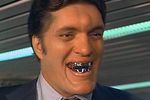 dentiste Jaws Moonraker James Bond