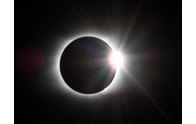 Éclipse solaire totale : suivez le spectacle en direct !