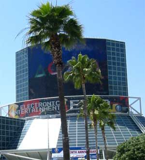 E3