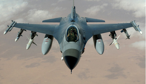 Avec VENOM, les chasseurs F-16 pilotés par intelligence artificielle