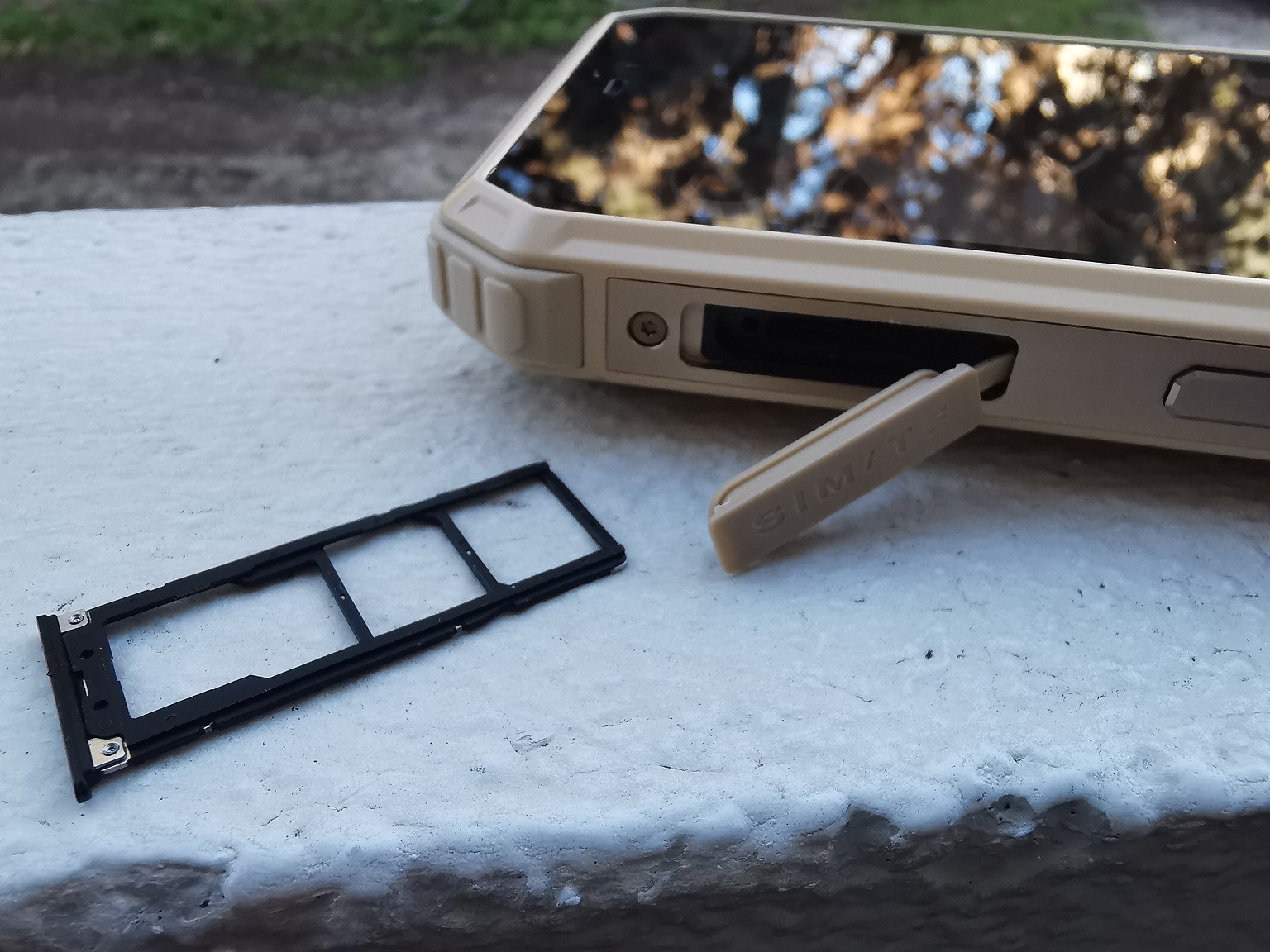 F150 B2021 chariot dual SIM microSD