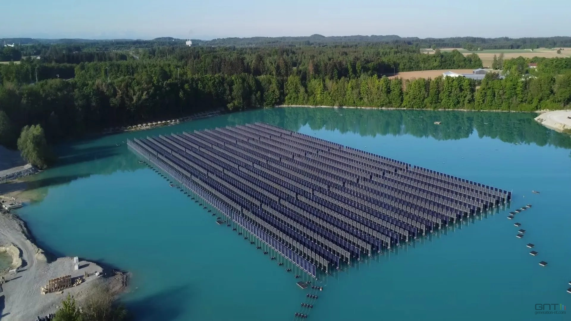 Ferme solaire verticale 02