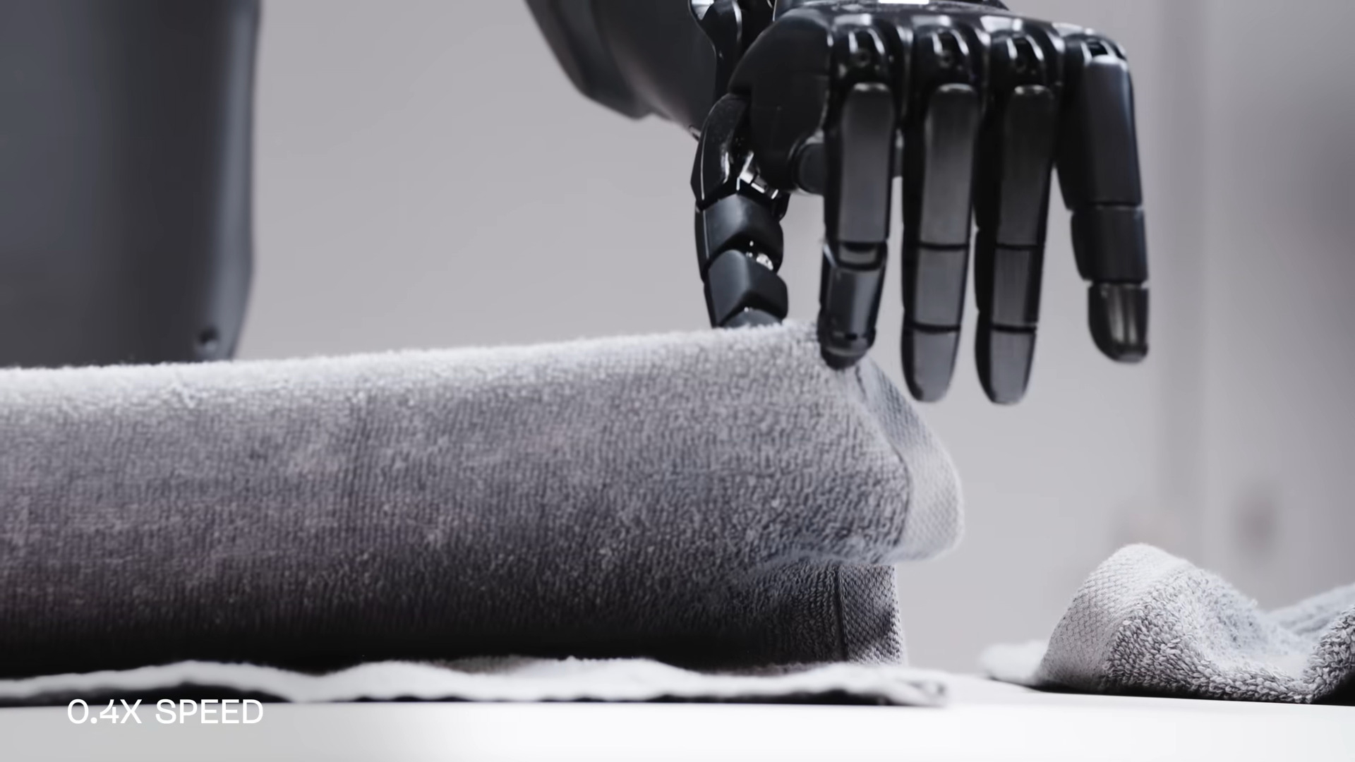 figure-02-robot-plier-linge