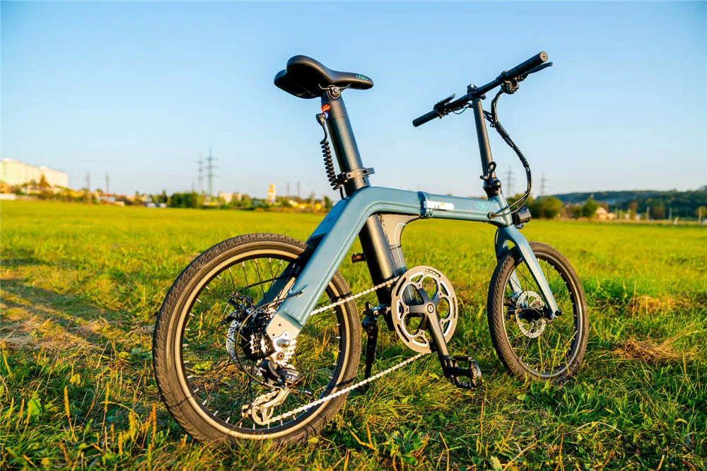Test Fiido D11 : un vélo électrique pliant, élégant et endurant, mais peu  accueillant - Les Numériques