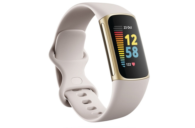 Fitbit Charge 5 03