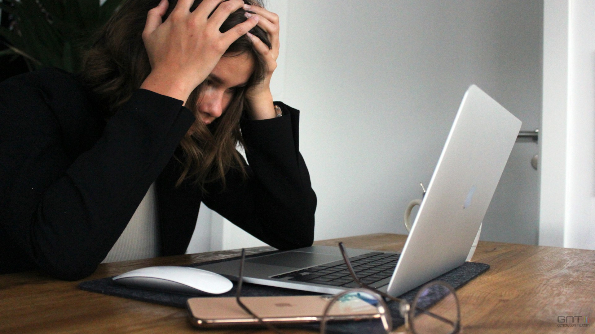 Fin de l'impunité en ligne : le Royaume-Uni frappe un grand coup contre le « revenge porn »