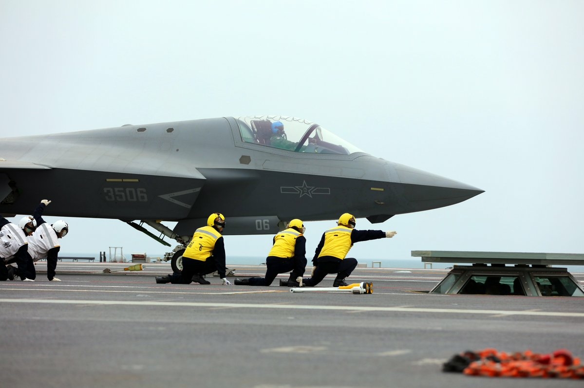 Fujian porte-avions catapulte electromagnetique 02