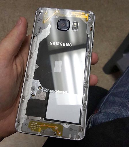 Galaxy Note 5 dos transparent 02