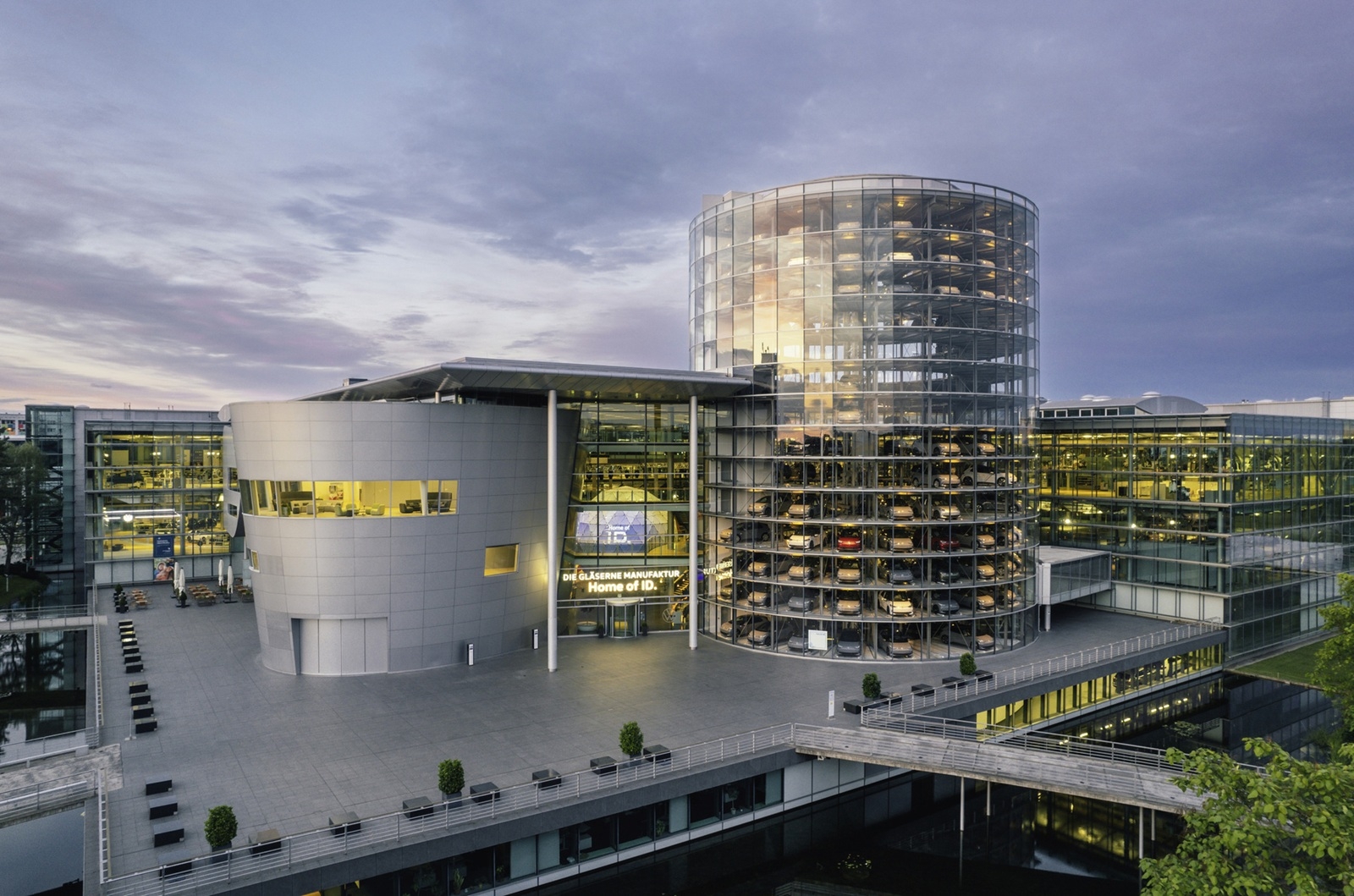 Glaserne Manufaktur usine Dresde Volkswagen