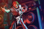 Guitar Hero - Pose